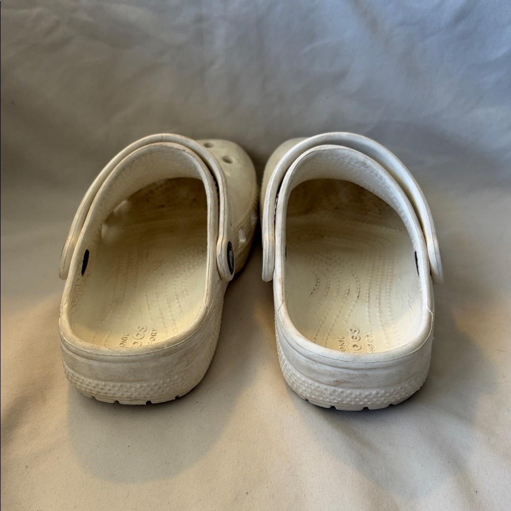 CROCS Kids Classic Clog - White - Picture 2 of 2